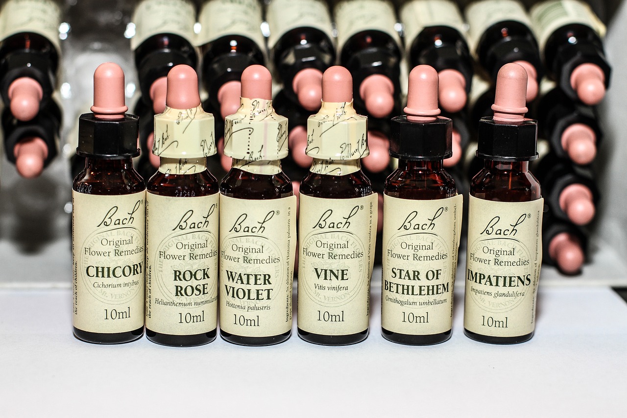 Le Rescue du Dr. Bach, un élixir floral d'urgence aux multiples bienfaits Découvrez les pouvoirs de l'élixir floral Rescue du Dr. Bach et apprennez à l'utiliser pour vos animaux